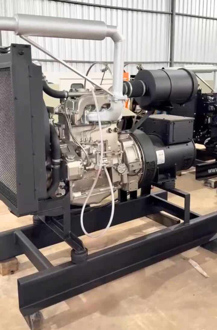 30 KVA MOTOR MWM ABERTO
